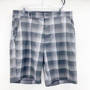 Greg Norman  For Tasso Elba Gray Plaid  Golf Shorts plaid